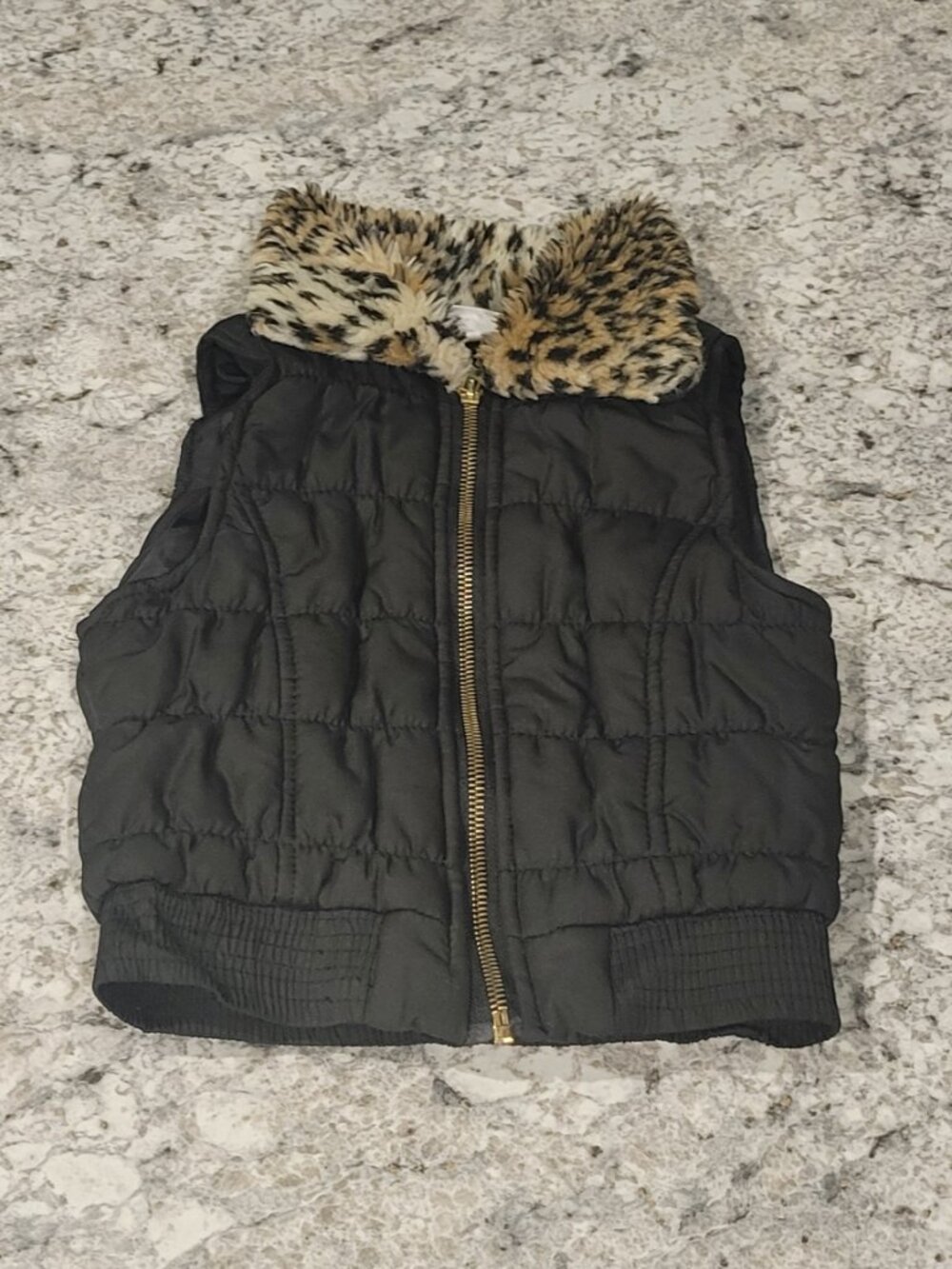 Circo Black Puffer Vest Faux Fur Leopard Collar Girls XS 4/5 Zip Jacket